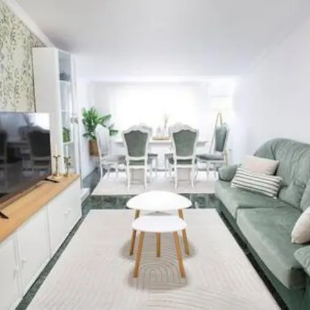 Con Piscina דירה *